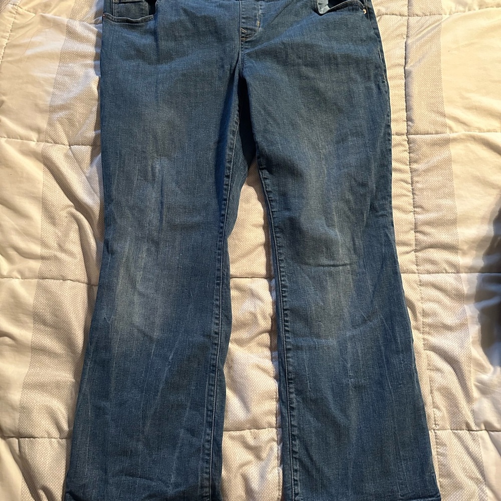 Old Navy Women's Wide-Leg Pull-on Jeans in Blue with raw hem